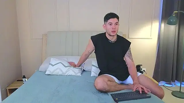 Snapshot of mr_danni chatting on 06/11/26, 07:45 mr danni online show from 06/11/26, 07:45