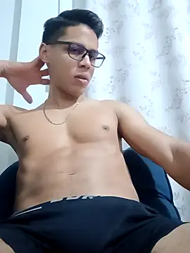 Snapshot of HornyTiger744 chatting on 10/09/25, 04:10 HornyTiger744 online show from 10/09/25, 04:10