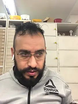 leonardohot1987 online show from 02/05/25, 04:36