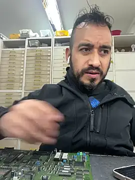 leonardohot1987 online show from 03/12/25, 07:38