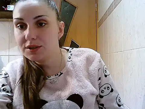 Yuliia30 online show from 04/17/26, 08:01