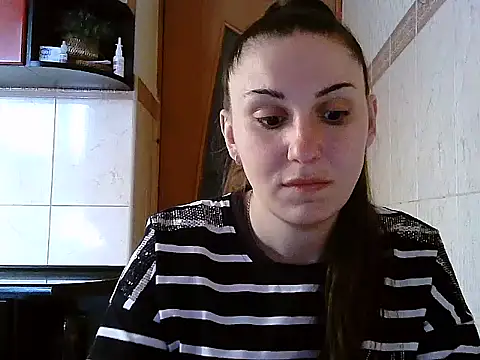 Yuliia30 online show from 04/19/26, 11:09