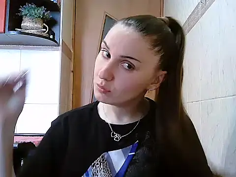 Yuliia30 online show from 05/01/26, 02:10