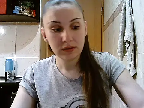 Yuliia30 online show from 06/04/26, 04:57