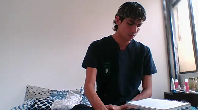 Snapshot of Axel_Twink1 chatting on 03/11/25, 05:57 Axel Twink1 online show from 03/11/25, 05:57