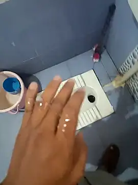 Snapshot of yours_tanmay chatting on 03/17/25, 05:12 yours tanmay online show from 03/17/25, 05:12