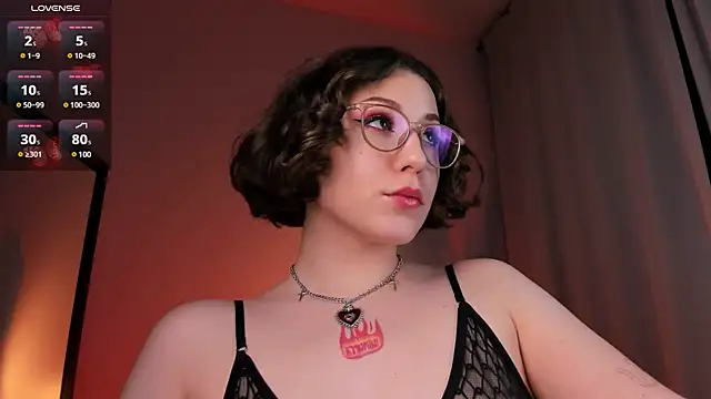 Eva Moss  online show from 02/07/25, 02:50