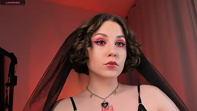 Eva Moss  online show from 02/14/25, 12:41