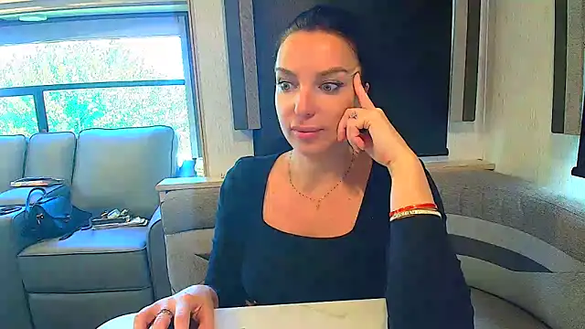 Snapshot of KattyFR chatting on 03/23/26, 03:38 KattyFR online show from 03/23/26, 03:38