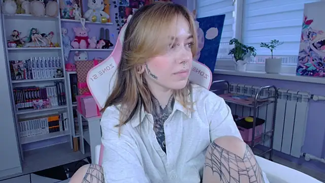 Catharsisi online show from 10/26/25, 01:39