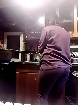 Rosanna Rennie online show from 10/28/25, 12:41