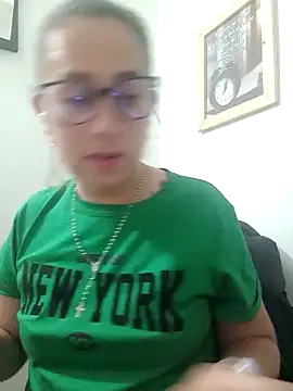 Snapshot of CHARLOTTE_1711 chatting on 01/27/25, 03:37 CHARLOTTE 1711 online show from 01/27/25, 03:37