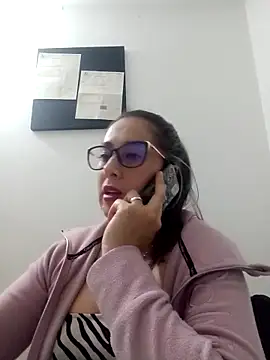 Snapshot of CHARLOTTE_1711 chatting on 02/06/25, 11:15 CHARLOTTE 1711 online show from 02/06/25, 11:15