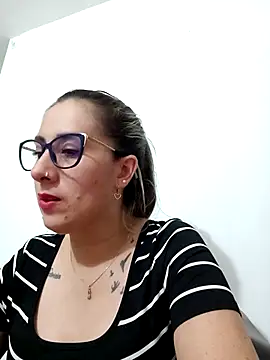 Snapshot of CHARLOTTE_1711 chatting on 03/03/25, 01:53 CHARLOTTE 1711 online show from 03/03/25, 01:53