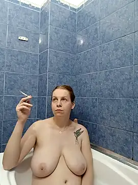 Snapshot of ioanaf chatting on 11/19/25, 04:07 ioanaf online show from 11/19/25, 04:07