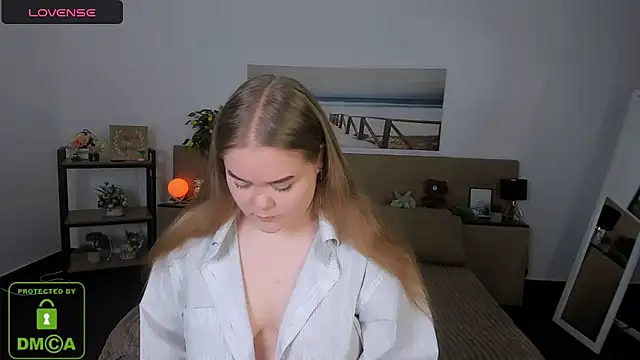Erica  Alta online show from 01/21/25, 08:43