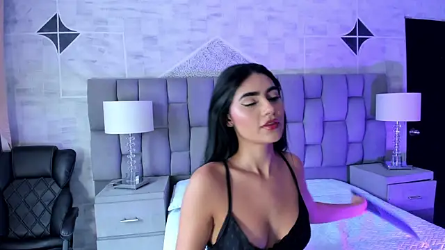 BellaaStorm online show from 10/03/25, 08:28