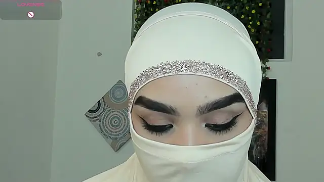 Maissa Alabi online show from 10/10/25, 03:33