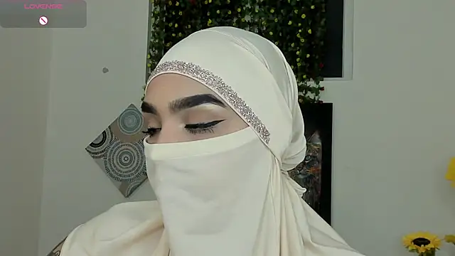 Maissa Alabi online show from 10/14/25, 06:42