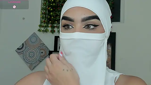 Maissa Alabi online show from 10/21/25, 07:36