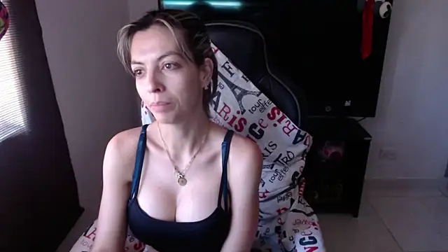 Princezzlove3 online show from 01/13/25, 06:27
