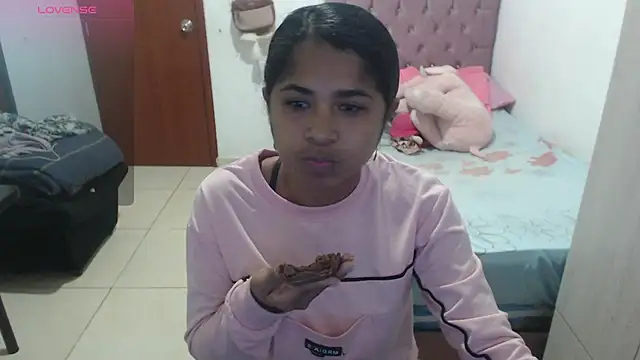 july-feria online show from 11/23/25, 10:20