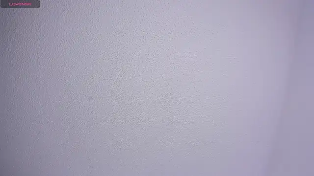 raven  white1 online show from 02/19/25, 11:14