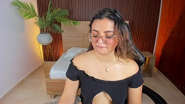 lilly ass  online show from 02/05/25, 07:53