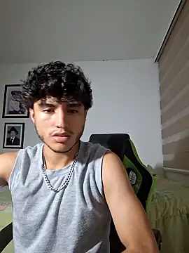 ZaneeCross online show from 02/28/25, 03:26