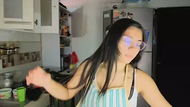 Snapshot of Anatomson___ chatting on 09/19/25, 02:18 Anatomson online show from 09/19/25, 02:18