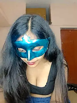 Snapshot of Babbyy_doll chatting on 10/28/25, 10:01 Babbyy doll online show from 10/28/25, 10:01