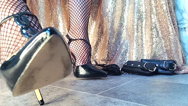 --SUNNY-- online show from 07/17/26, 12:56