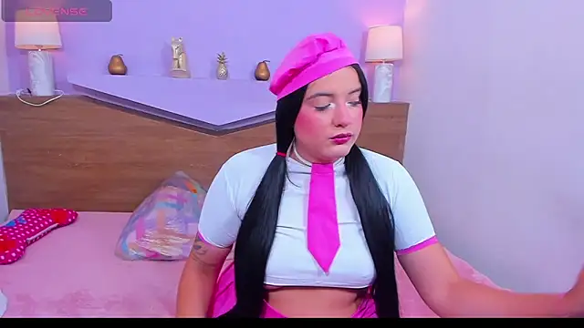 ScarletEmber3 online show from 09/18/25, 05:53