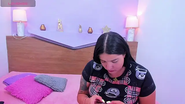 ScarletEmber3 online show from 10/09/25, 03:59