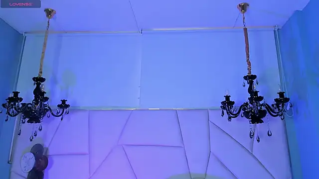 Aitana Hilton  online show from 10/10/25, 11:53