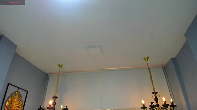 Aitana Hilton  online show from 11/24/25, 11:43