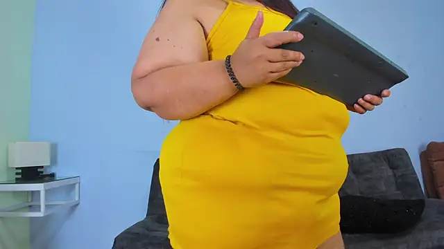 Charlotte curvy  online show from 01/24/25, 11:12