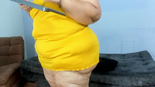 Charlotte curvy  online show from 03/14/25, 02:10