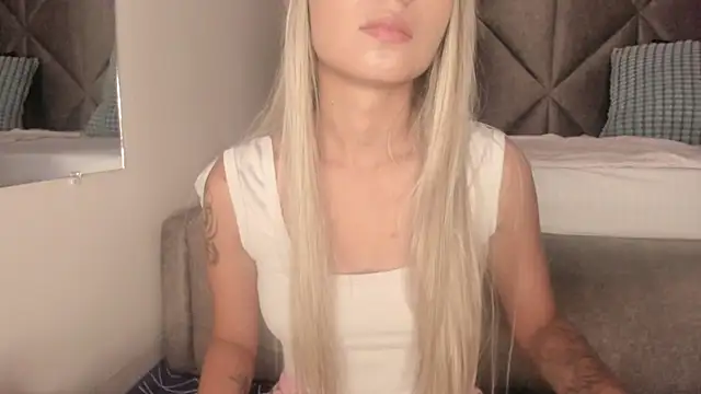 SabrinaSpell  online show from 10/01/25, 11:49