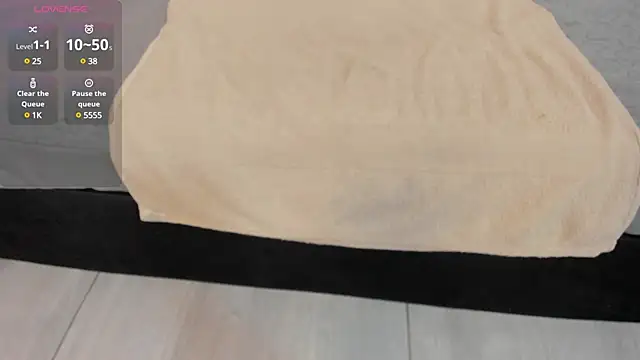 Snapshot of bruno_cavalli chatting on 03/08/25, 12:44 bruno cavalli online show from 03/08/25, 12:44