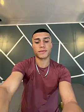 Snapshot of bruno_cavalli chatting on 04/06/26, 05:47 bruno cavalli online show from 04/06/26, 05:47