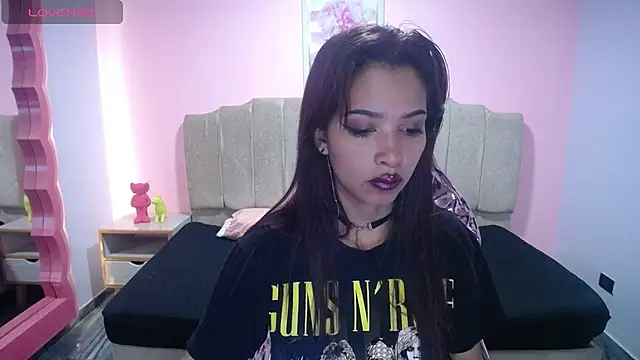 nilia ch online show from 01/14/25, 10:34
