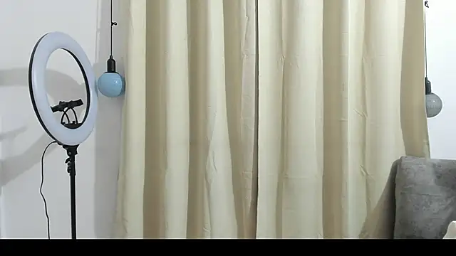 Snapshot of blueroom_party chatting on 01/18/25, 12:36 blueroom party online show from 01/18/25, 12:36