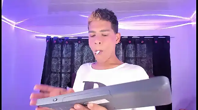 Ethan Boyy online show from 01/13/25, 03:15