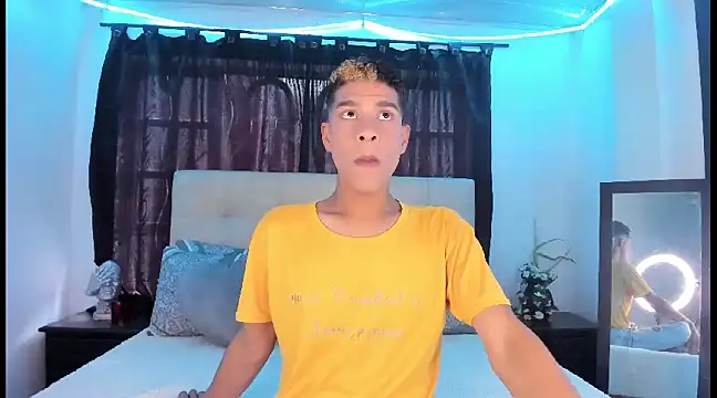 Ethan Boyy online show from 01/19/25, 05:28