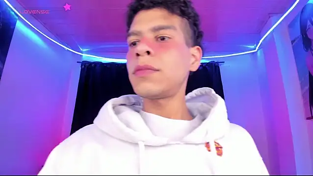Ethan Boyy online show from 06/10/26, 01:10