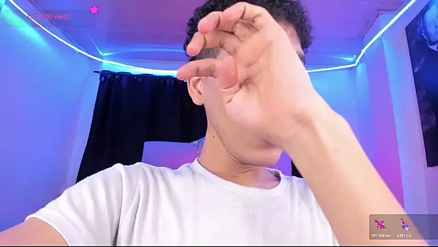 Ethan Boyy online show from 06/18/26, 04:33