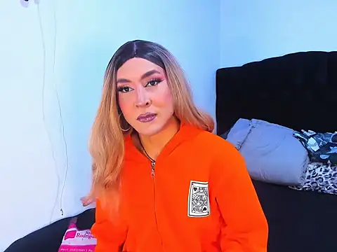 Georgina Giio online show from 10/26/25, 09:21