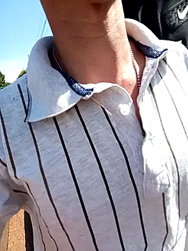 Frdrereeee online show from 11/07/25, 06:41