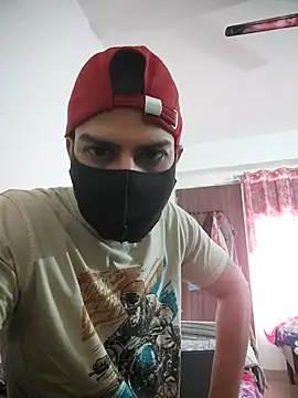 Snapshot of NikaYeptho chatting on 11/13/25, 07:51 NikaYeptho online show from 11/13/25, 07:51